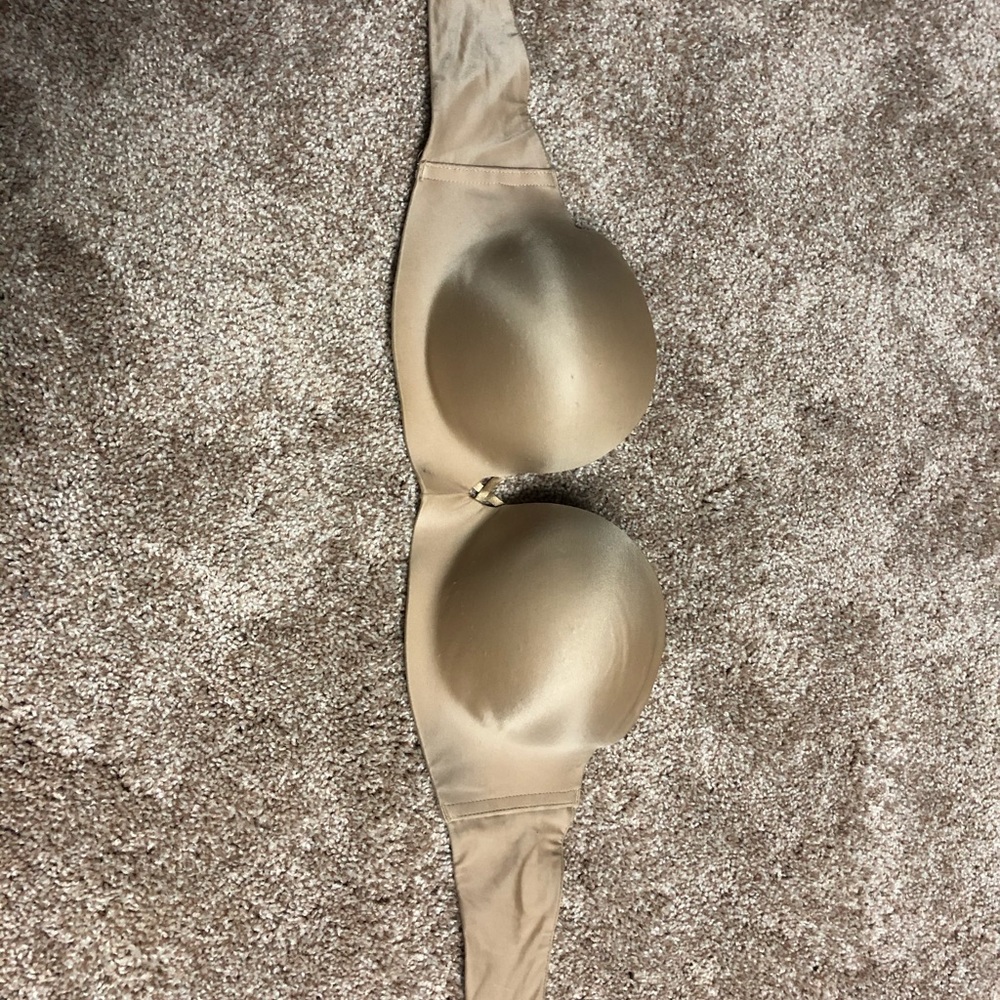 Victoria’s Secret Miraculous strapless bra